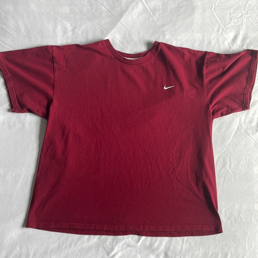 Vintage Nike Burgundy T-shirt